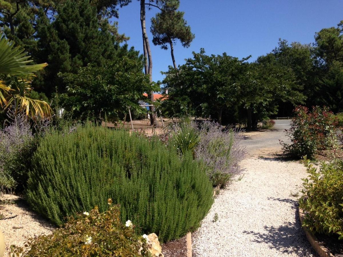 Ulvf Les Hibiscus Hotell Saint-Jean-de-Monts Exteriör bild